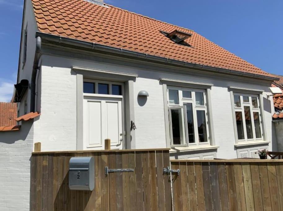 Skont Feriehus Midt I Marstal. Villa Luaran gambar